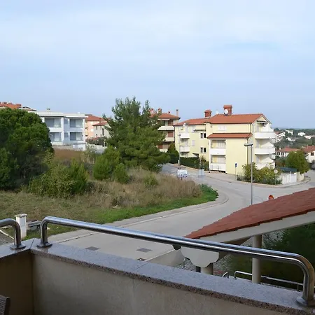 Apartman Branka شقة